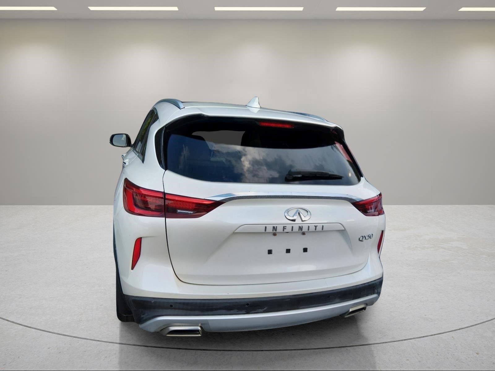 Used 2021 Majestic White INFINITI ESSENTIAL image 9