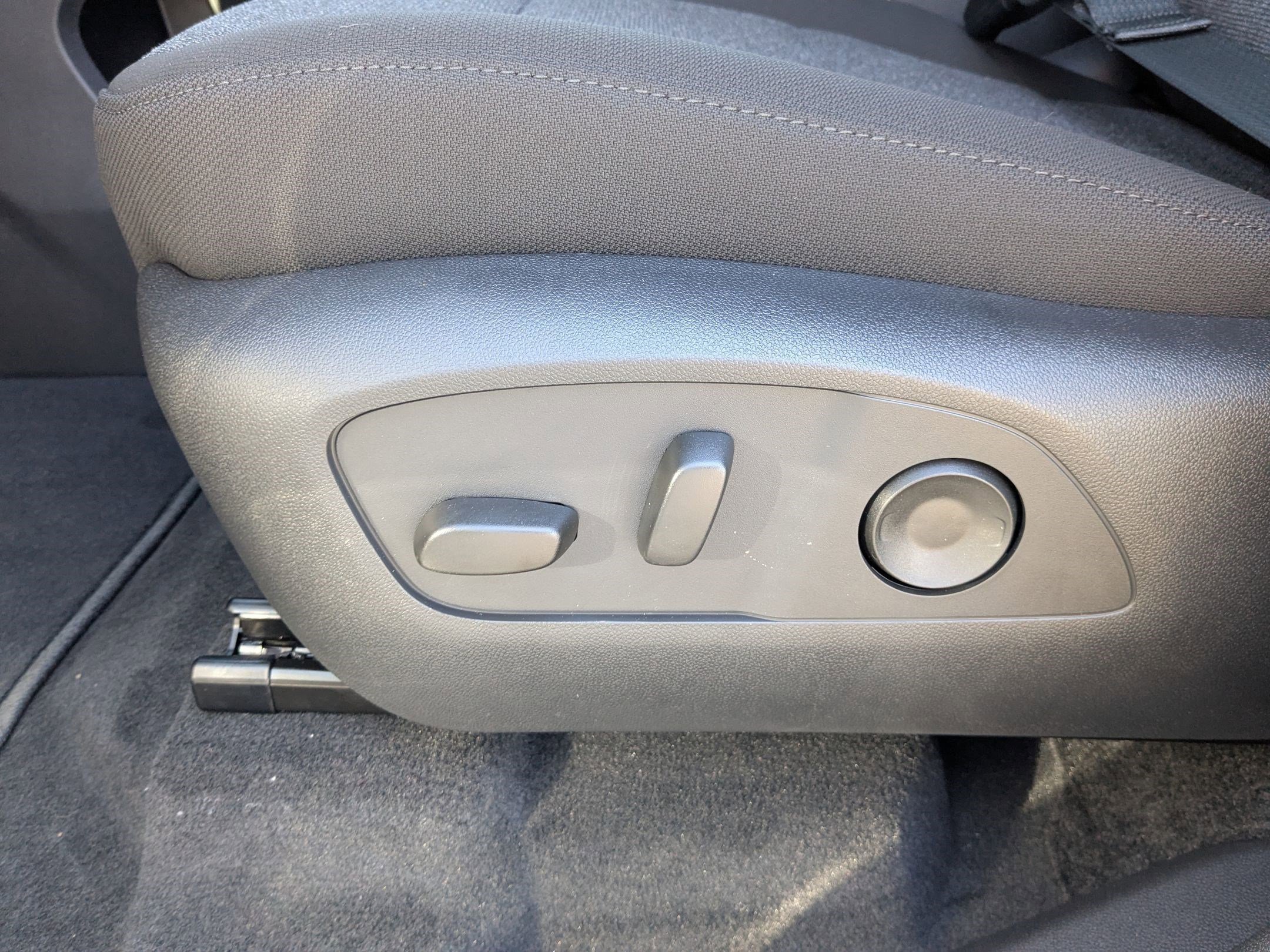 2026 GMC Acadia Elevation - Photo 22