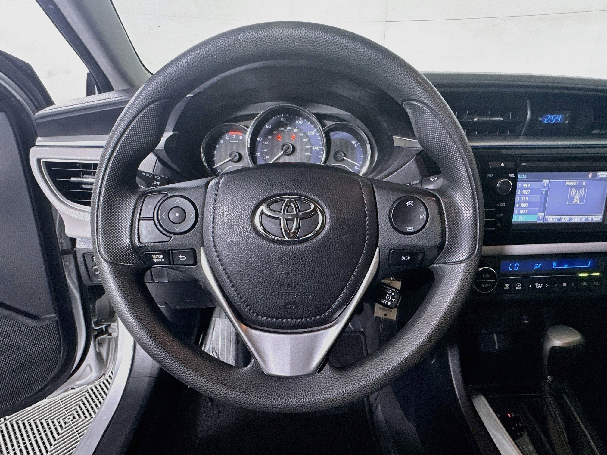 Used 2015 Classic Silver Metallic Toyota LE image 15