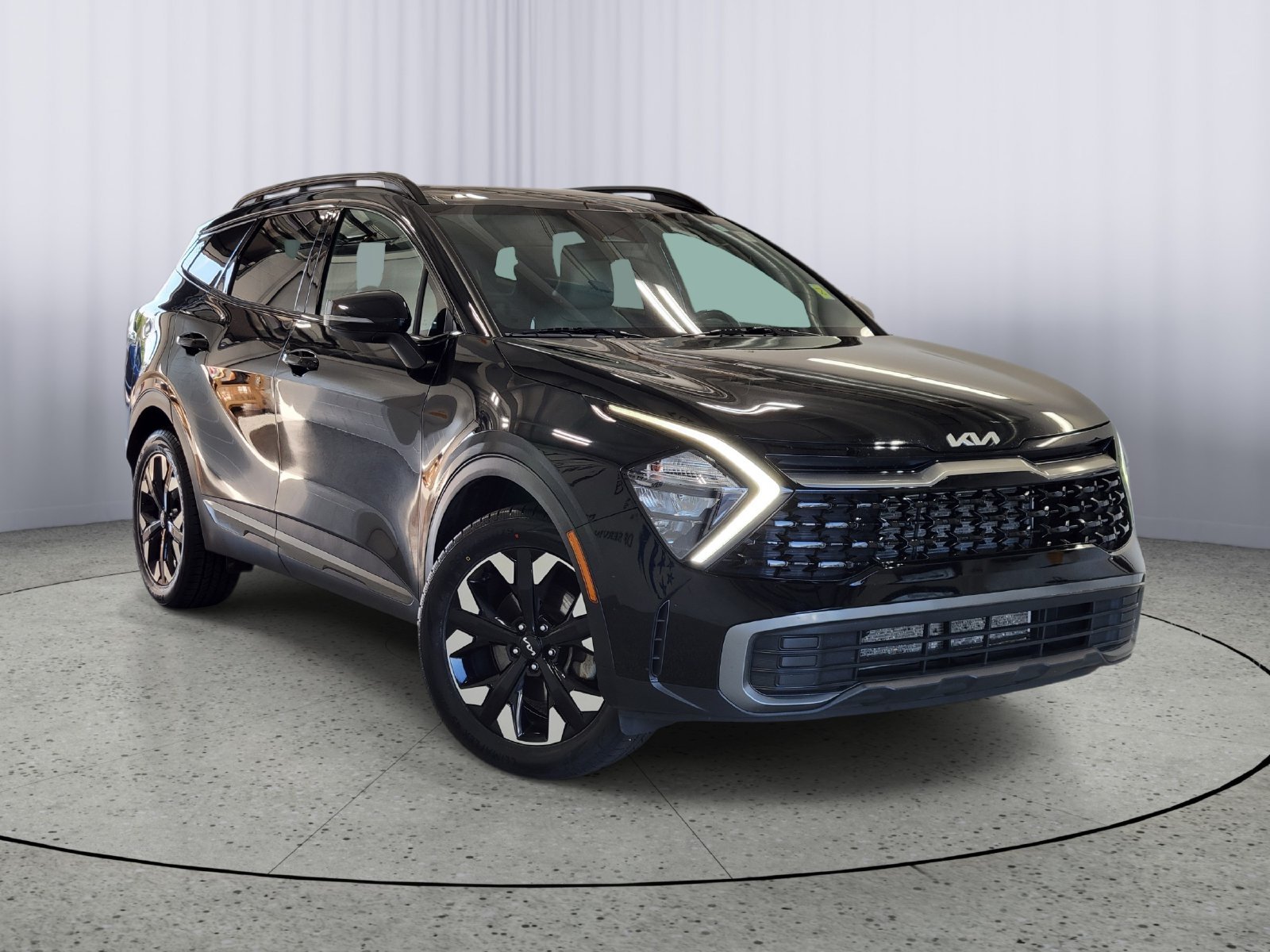 Used 2023 Black Kia X-Line image 1
