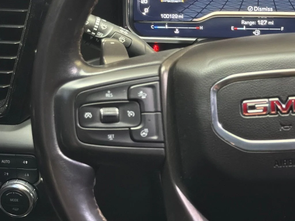 Used 2022 Summit White GMC AT4 image 20