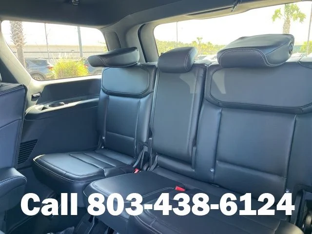 New 2026 Star White Metallic Tri-Coat Ford Platinum® image 15