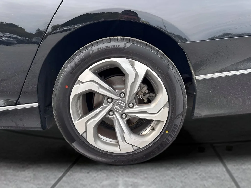 Used 2019  Honda EX image 30