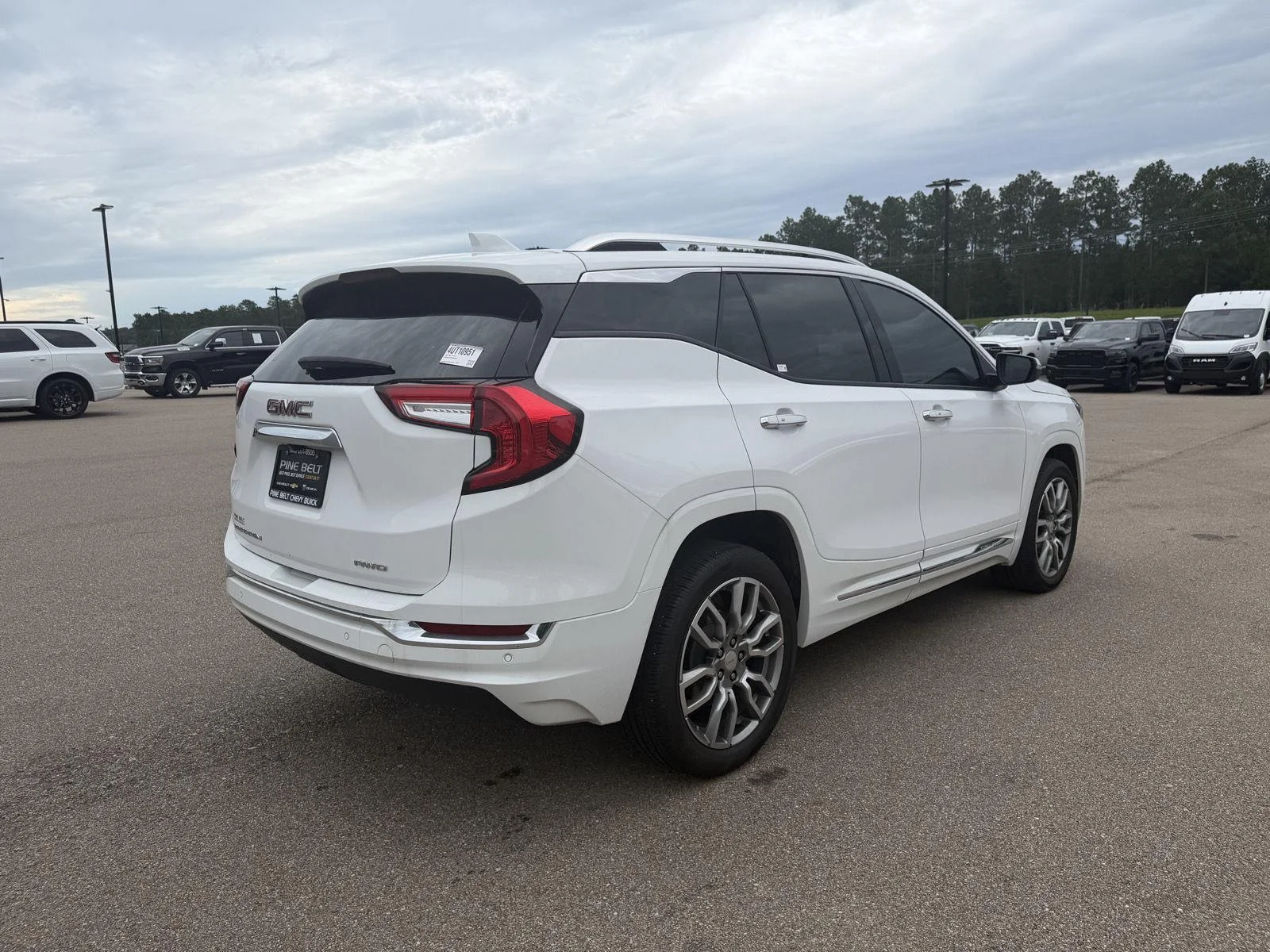 Used 2024 Summit White GMC Denali image 6
