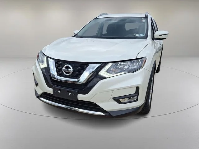 Used 2017 White Nissan SV image 4