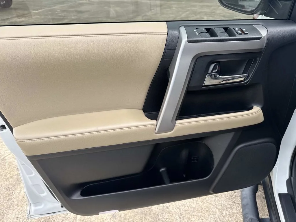 Used 2024 White Toyota SR5 Premium image 33