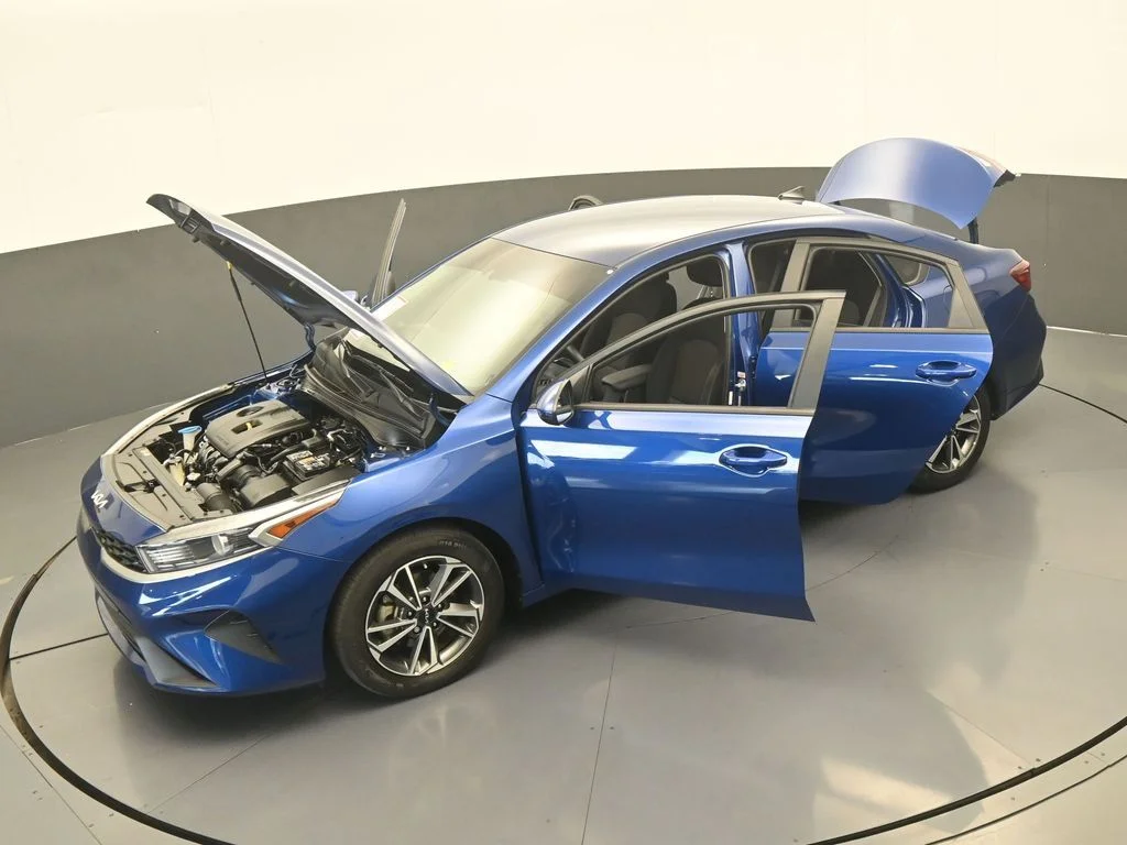 Used 2023 Deep Sea Blue Kia LXS image 55