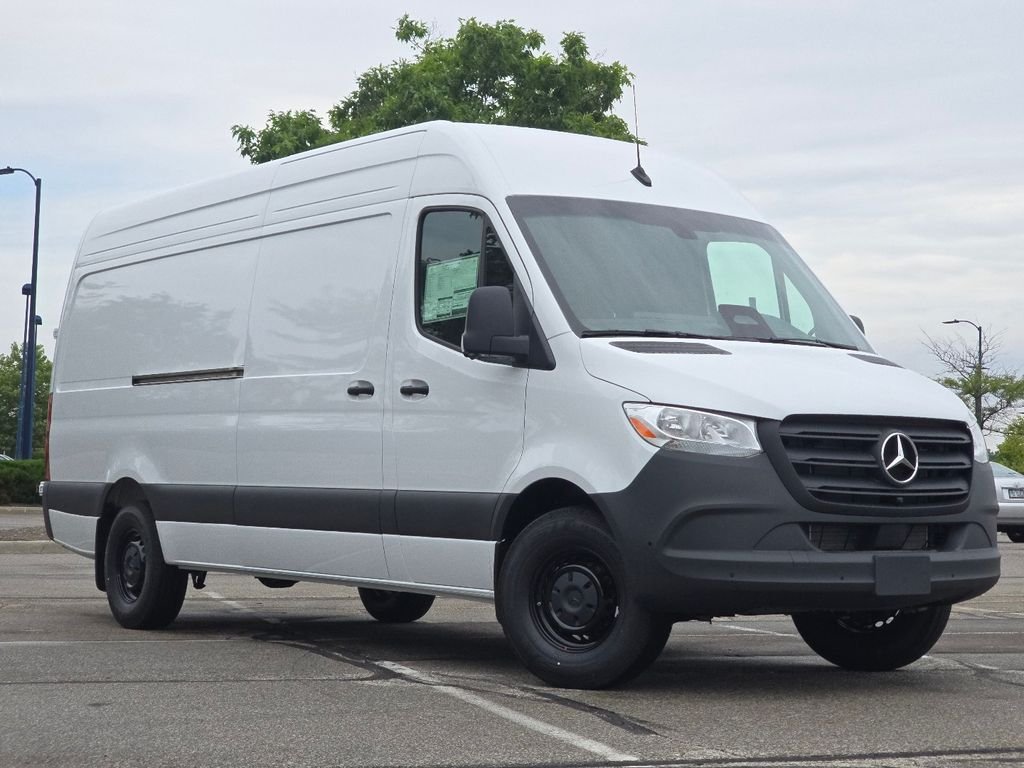 2026 Mercedes-Benz Sprinter 2500 170 WB High Roof's photo