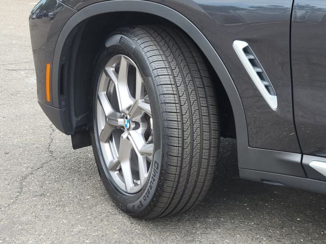 Used 2024 Gray BMW xDrive30i image 39