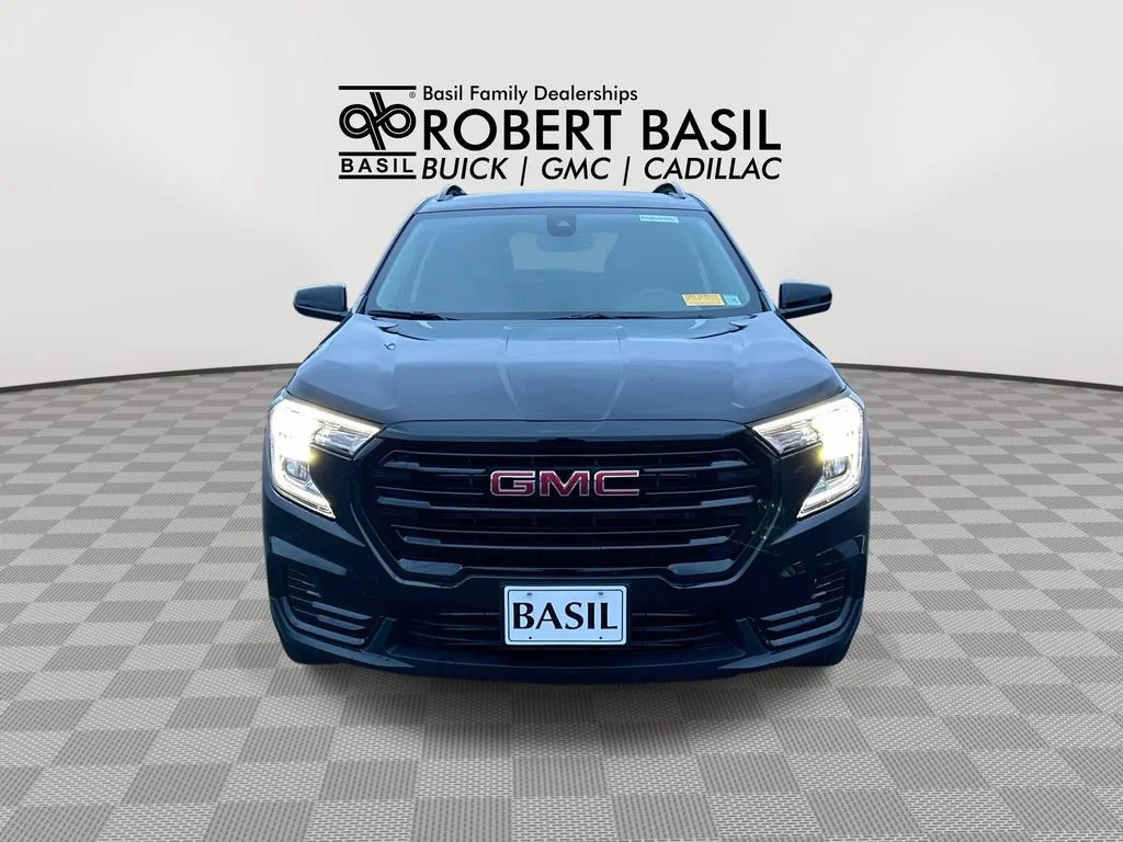 Used 2024 Black GMC SLE image 3