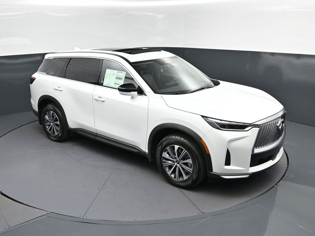 Certified Used 2026 White INFINITI PURE image 37