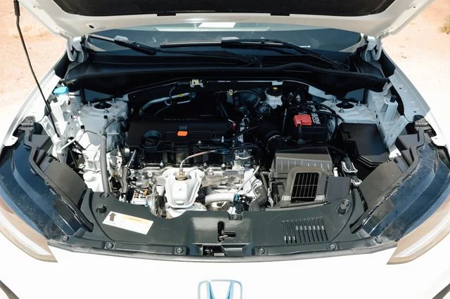 Used 2025 Platinum White Honda Sport image 9