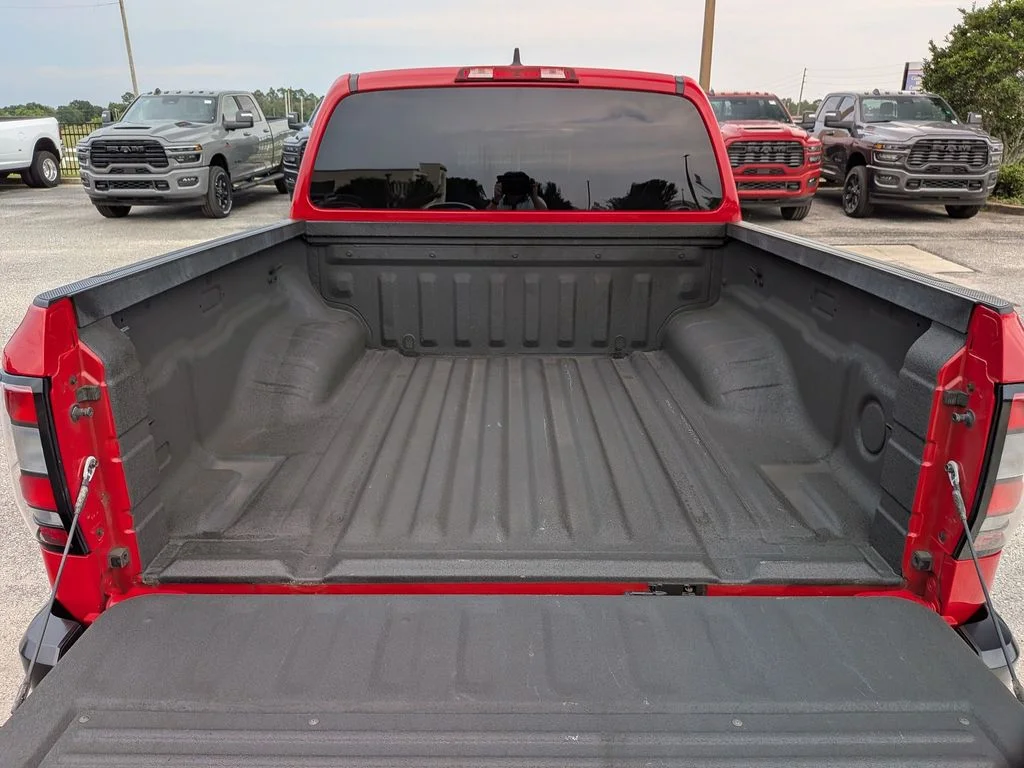 Used 2022 Red Nissan S image 33