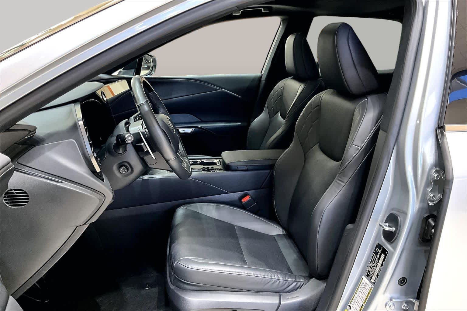 Certified Used 2023 Iridium Lexus Premium image 7