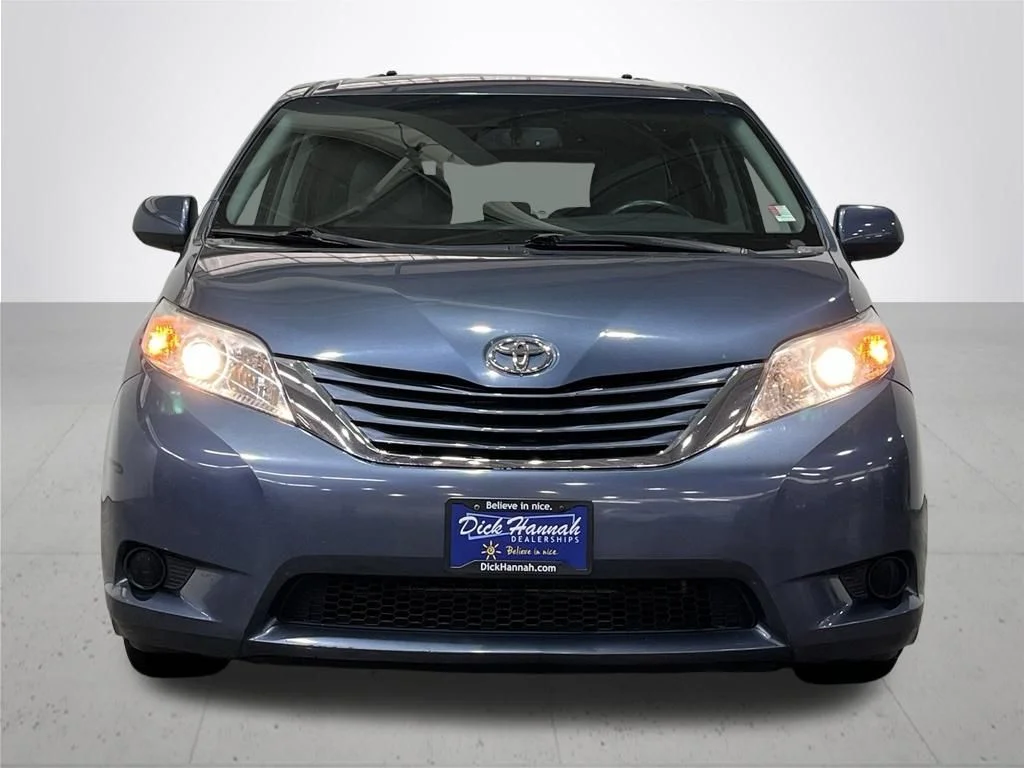 Used 2015 Blue Toyota LE image 4
