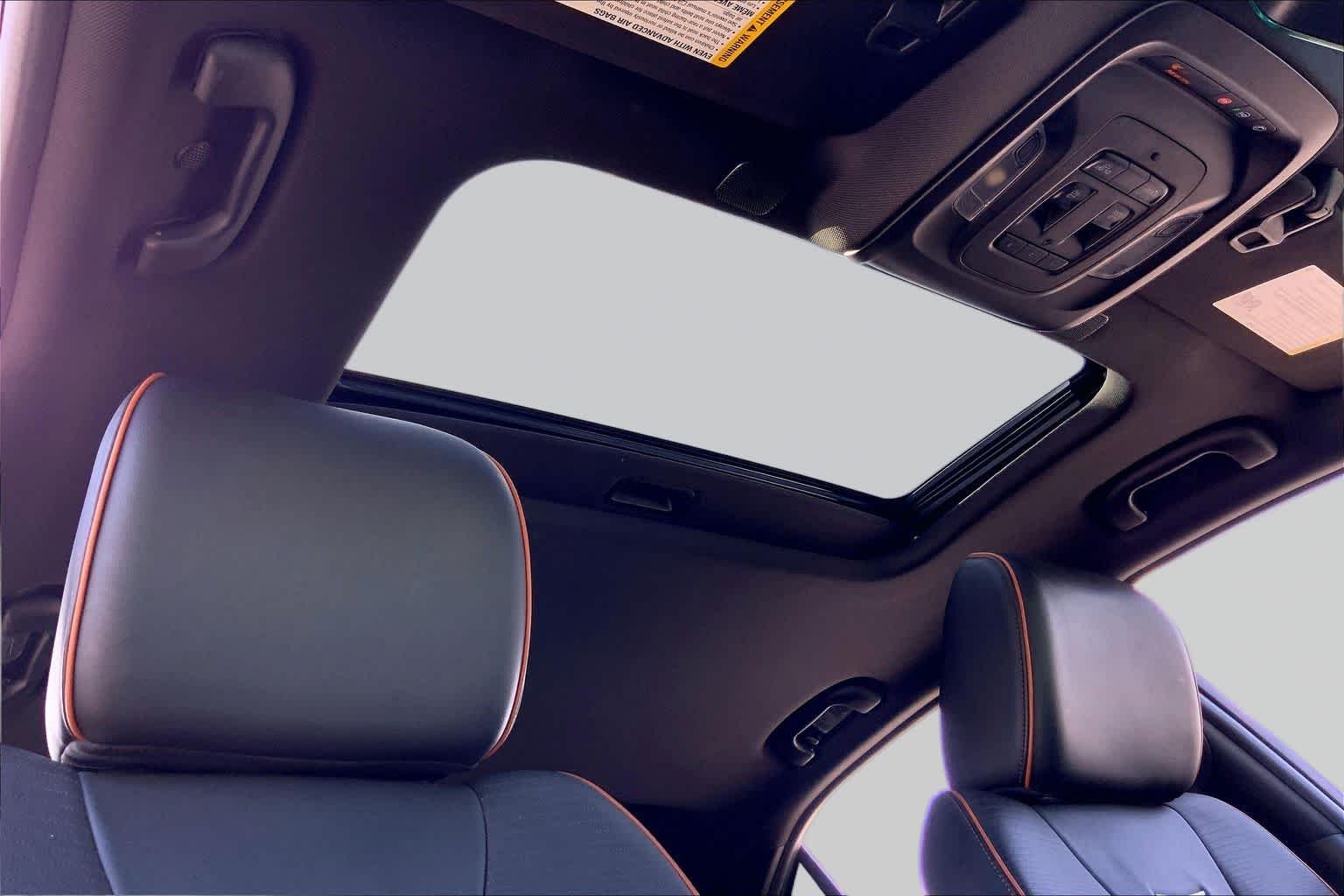 Used 2021 Summit White Cadillac V-Series image 14