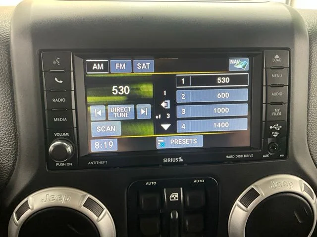 Used 2014 Gray Jeep Unlimited Sahara image 11