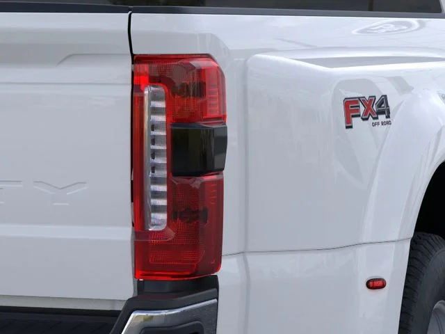 New 2026 Oxford White Ford XLT image 21