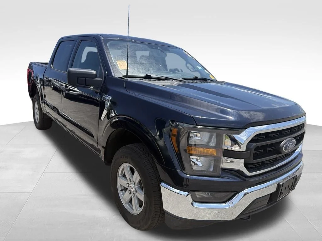 Used 2023 Blue Ford XL image 16