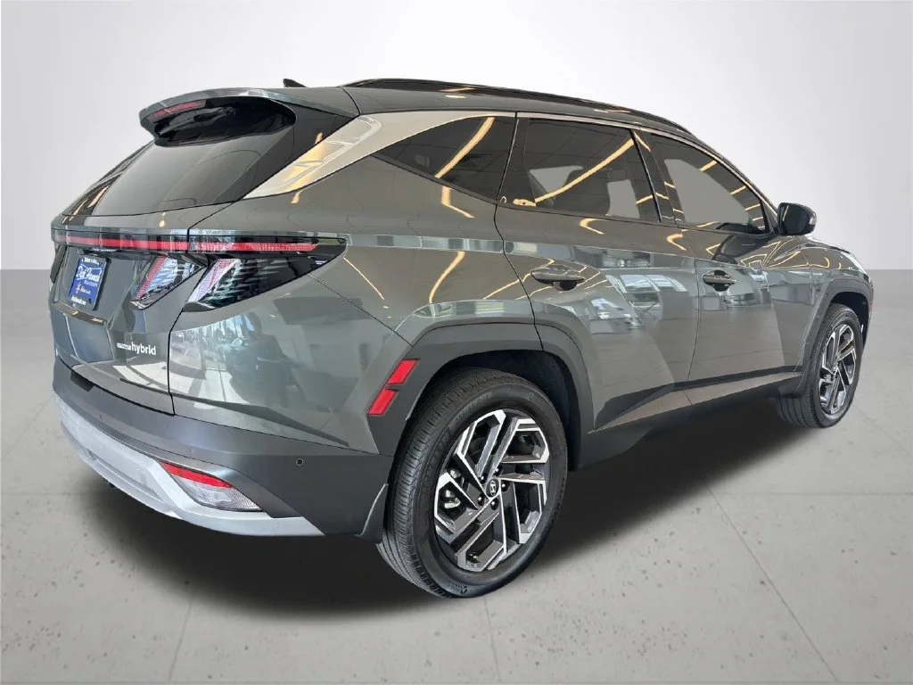 Used 2025 Gray Hyundai Limited image 7