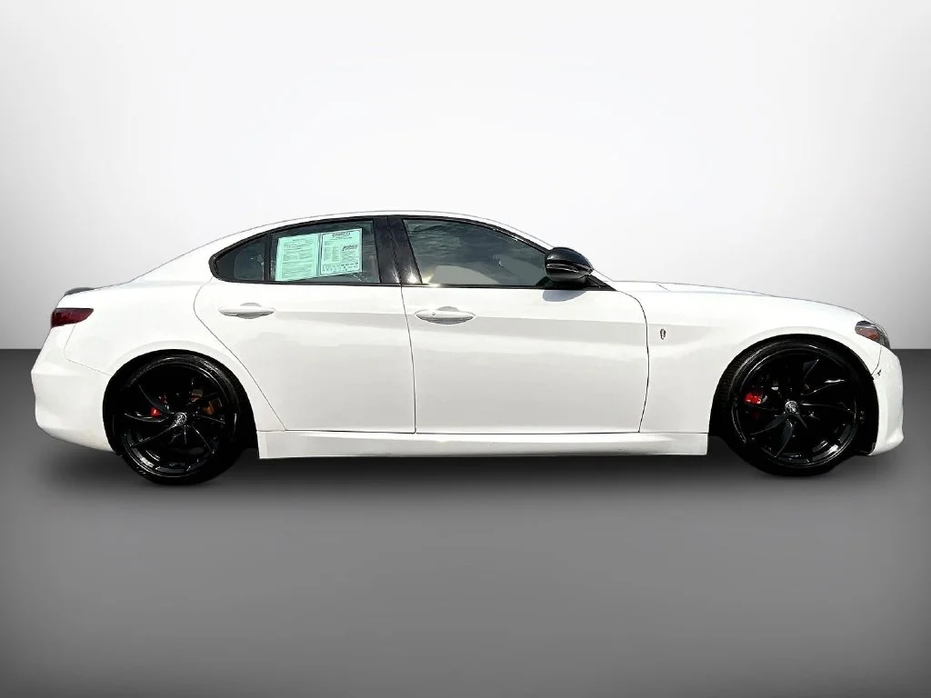 Used 2020 White Alfa Romeo Base image 8