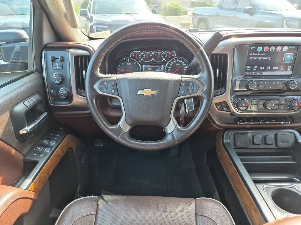 Used 2016 DEEP OCEAN BLUE METALLIC Chevrolet High Country image 29