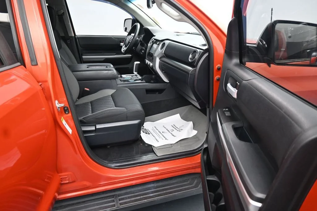 Used 2017 Red Toyota SR5 image 11