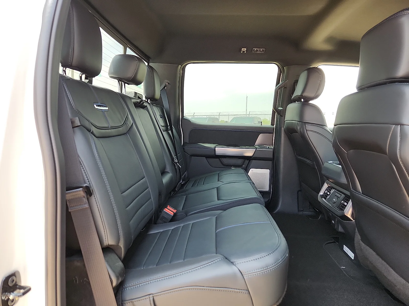 New 2026 Star White Metallic Tri-Coat Ford F-350® Platinum® image 19