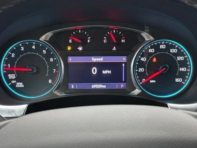 Used 2023 Silver Sage Metallic Chevrolet LT Leather image 21