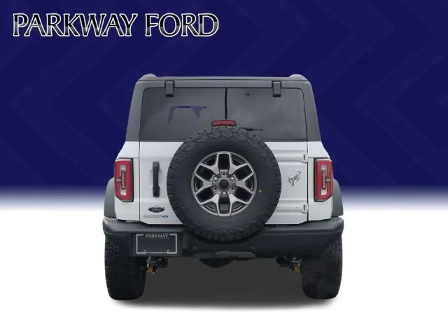 Used 2024 White Ford Badlands image 4