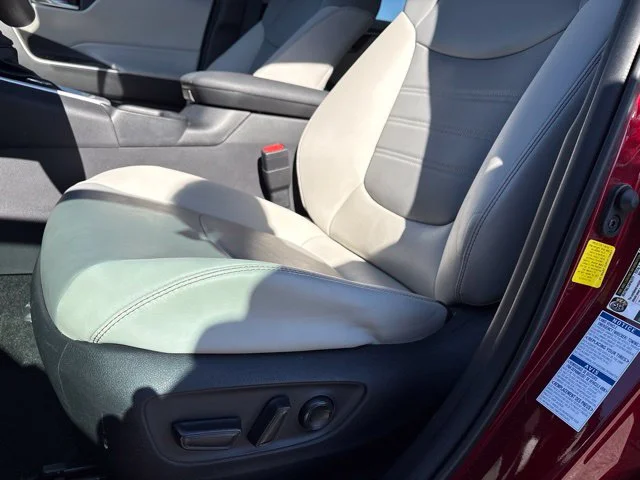Used 2021 Red Toyota XLE Premium image 12