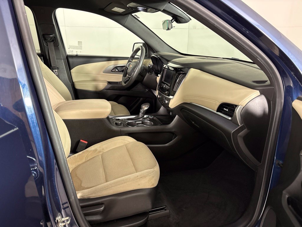 Used 2022 Blue Chevrolet LS image 18