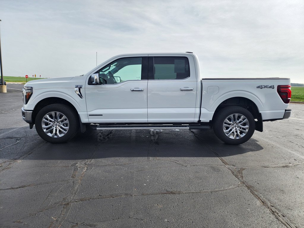 Used 2025 Oxford White Ford LARIAT image 8