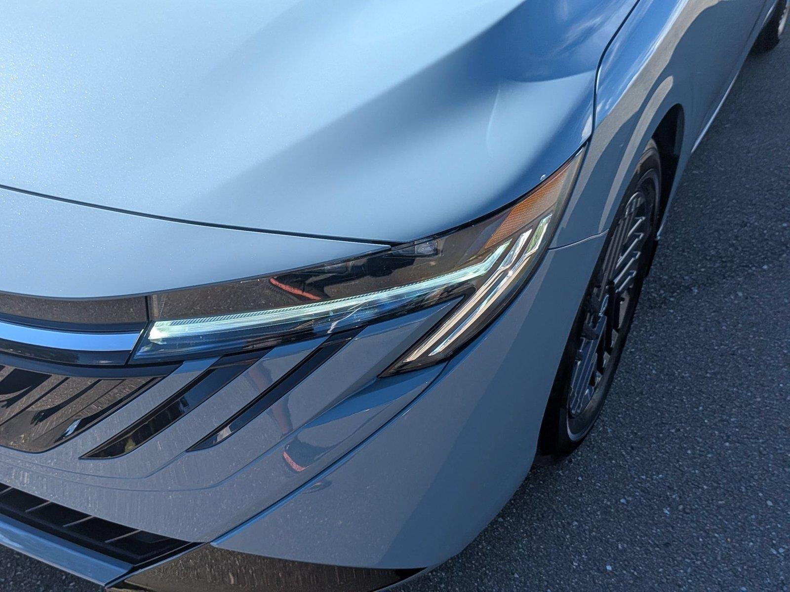 New 2027 Atlantic Gray Metallic Nissan SV image 9