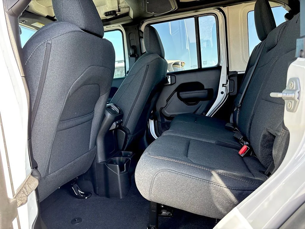 New 2026 Bright White Clear Coat Jeep 4-Door Willys 4x4 image 19