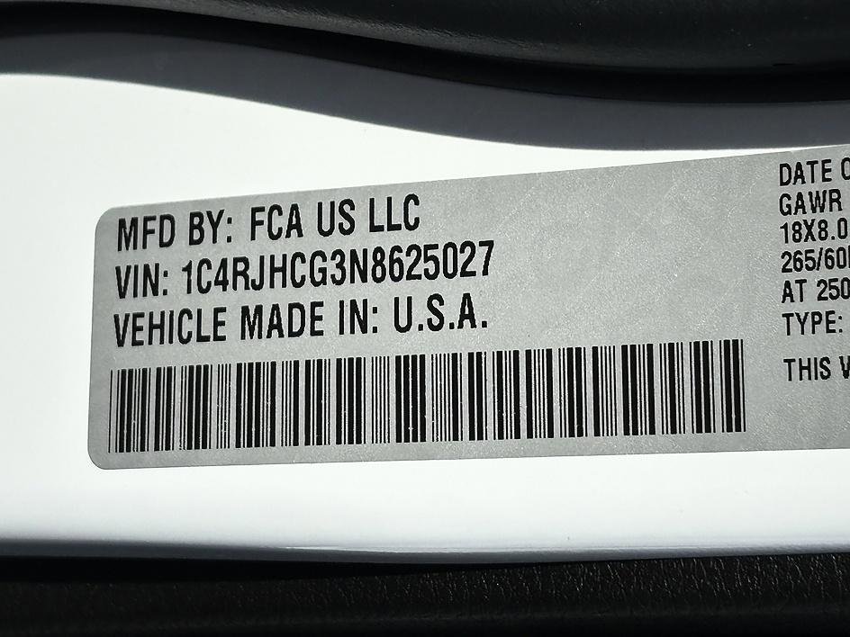 Used 2022 Bright White Clearcoat Jeep Trailhawk image 26