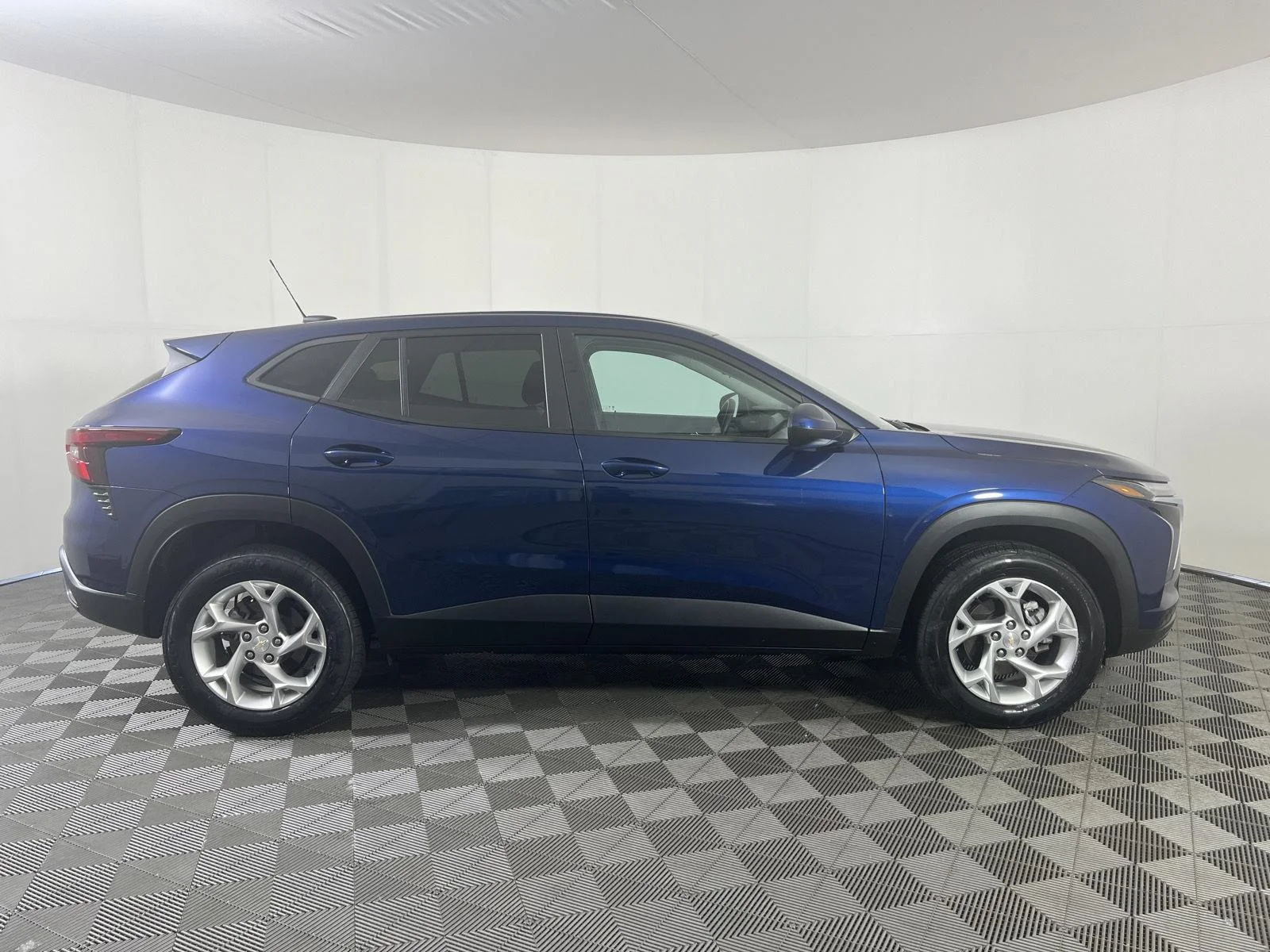 Used 2024 Blue Chevrolet LS image 23