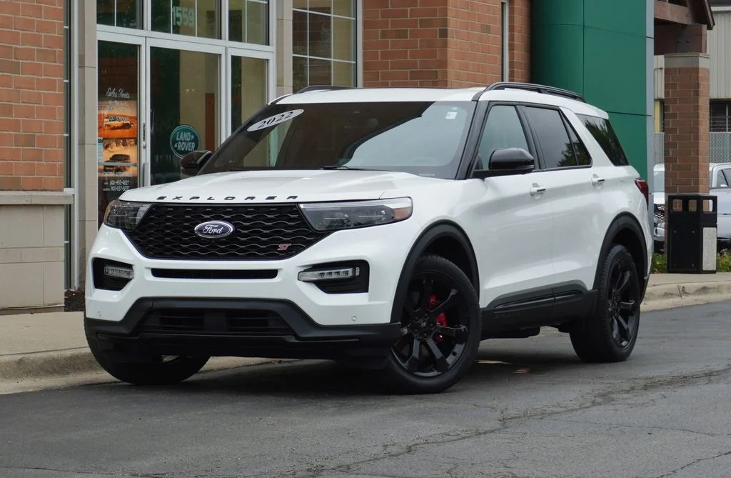 Used 2022 White Ford ST image 1