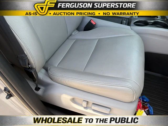 Used 2018 Silver Honda EX-L image 26