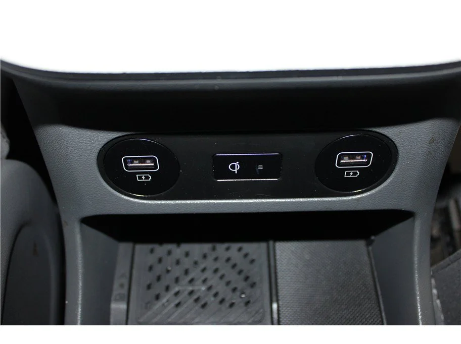 Used 2024 Lucid Blue Hyundai SEL image 31