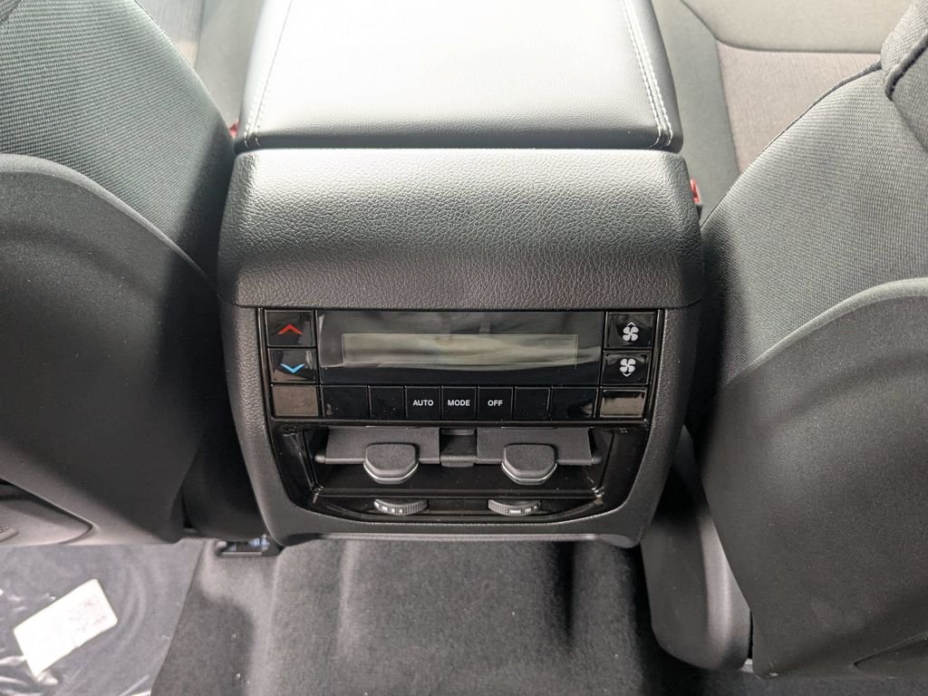2025 Jeep Grand Cherokee L Laredo - Photo 16