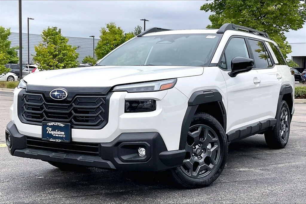 New 2026 CRYSTAL WHITE PEARL Subaru Premium image 2