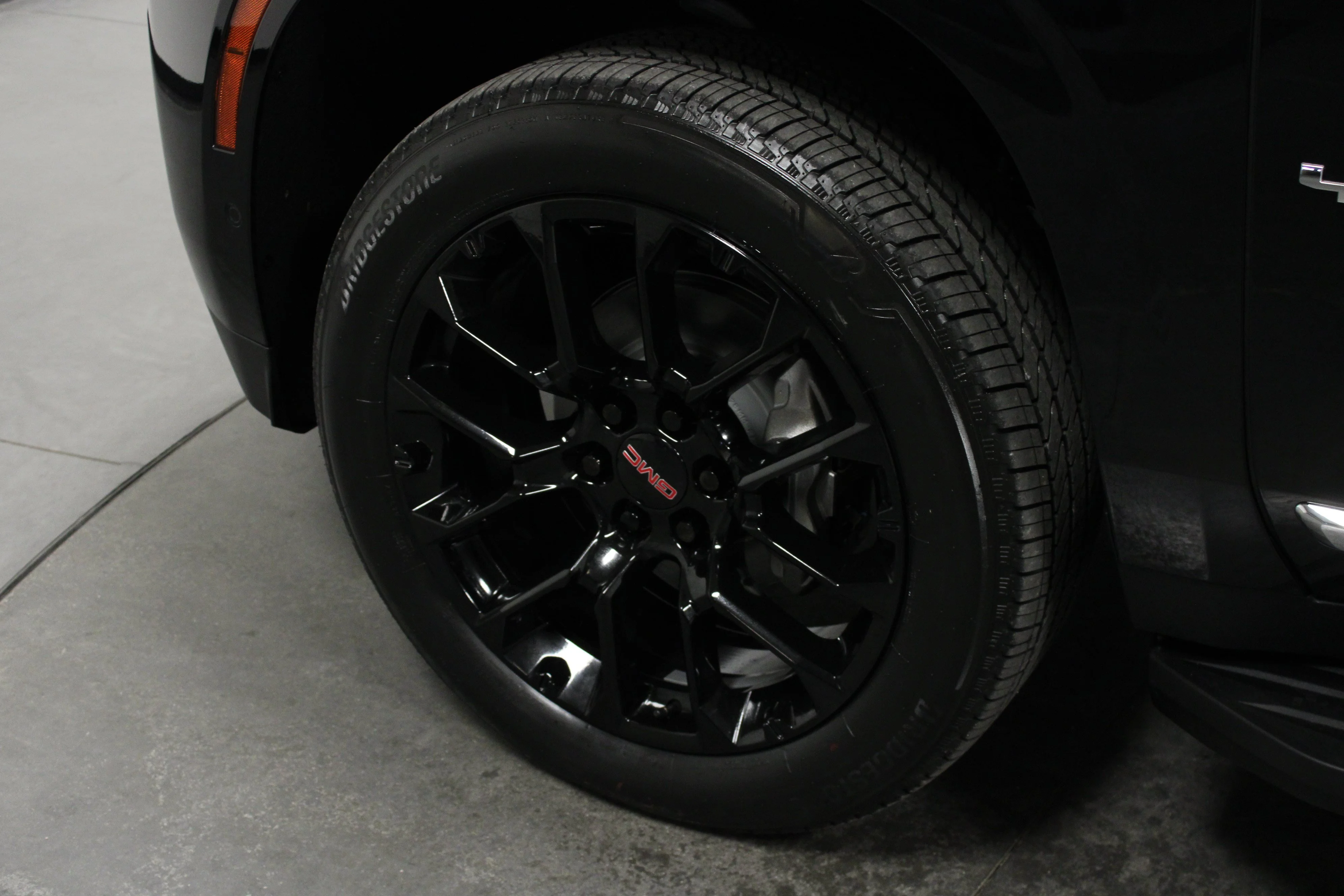 New 2026 Onyx Black GMC Elevation image 10