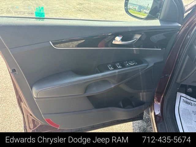 Used 2019 Purple Kia LX image 14
