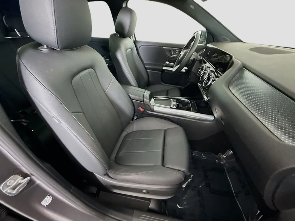 Used 2026 Gray Mercedes-Benz GLA 250 image 28
