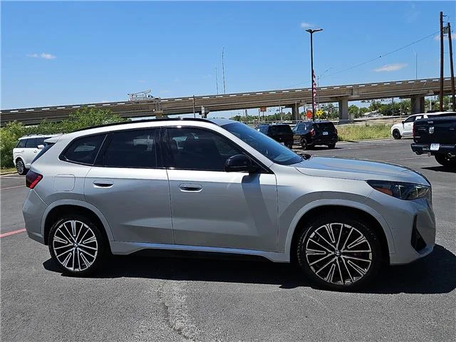 Used 2025 Space Silver Metallic BMW xDrive28i All-Wheel Drive Sports Activity Vehicle image 5