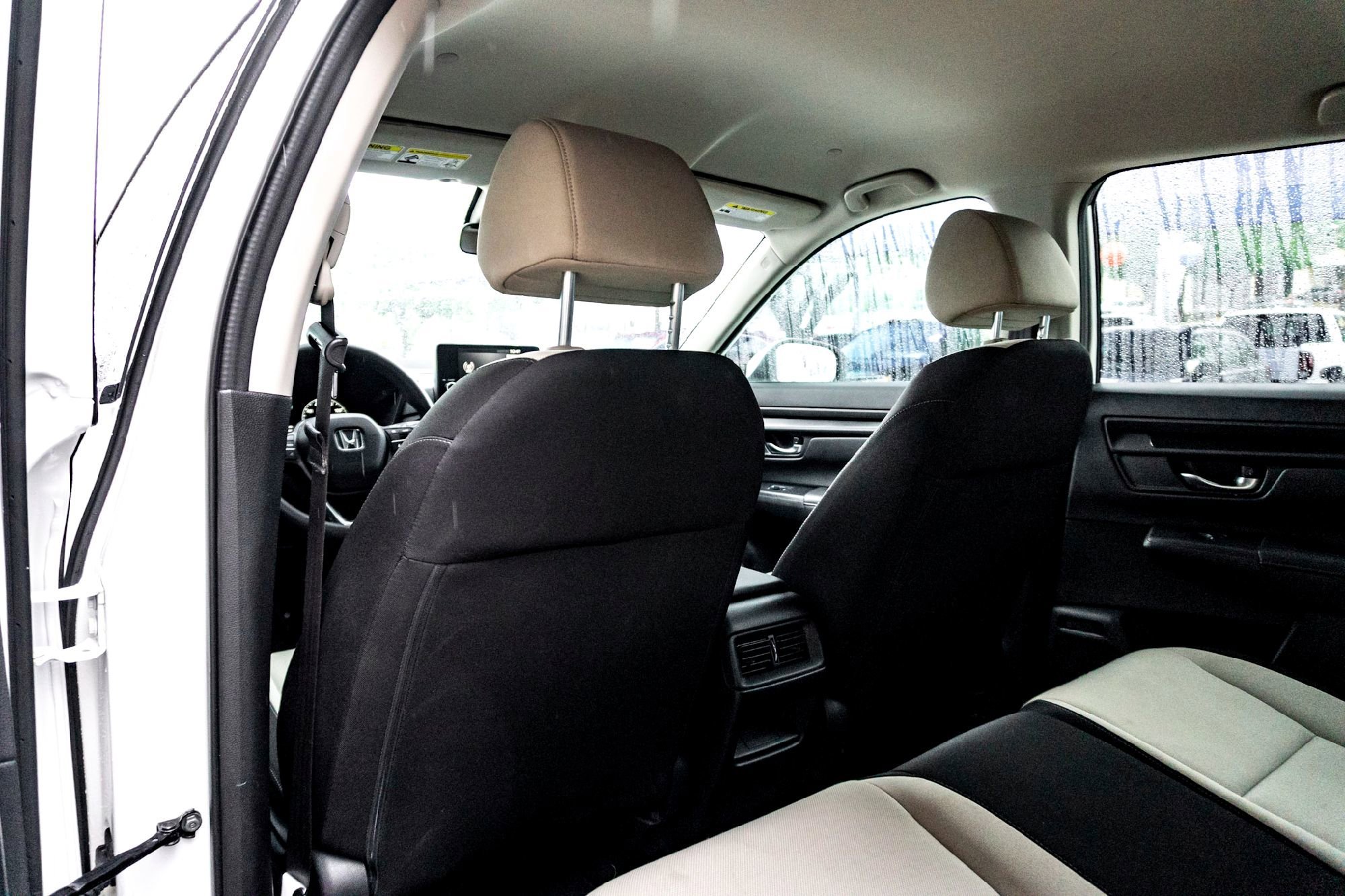 Used 2025 Platinum White Pearl Honda LX image 28