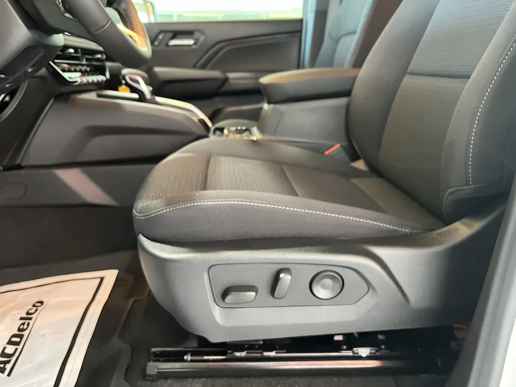 New 2026 Summit White Chevrolet LT image 12