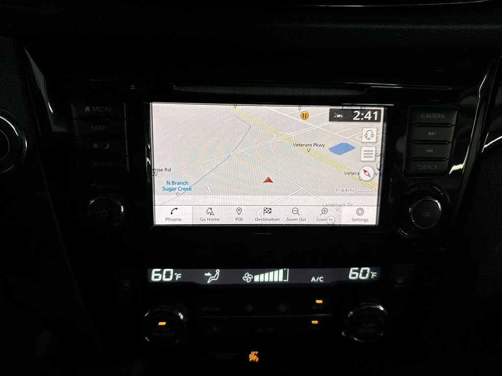 Used 2019 Gun Metallic Nissan SL image 28