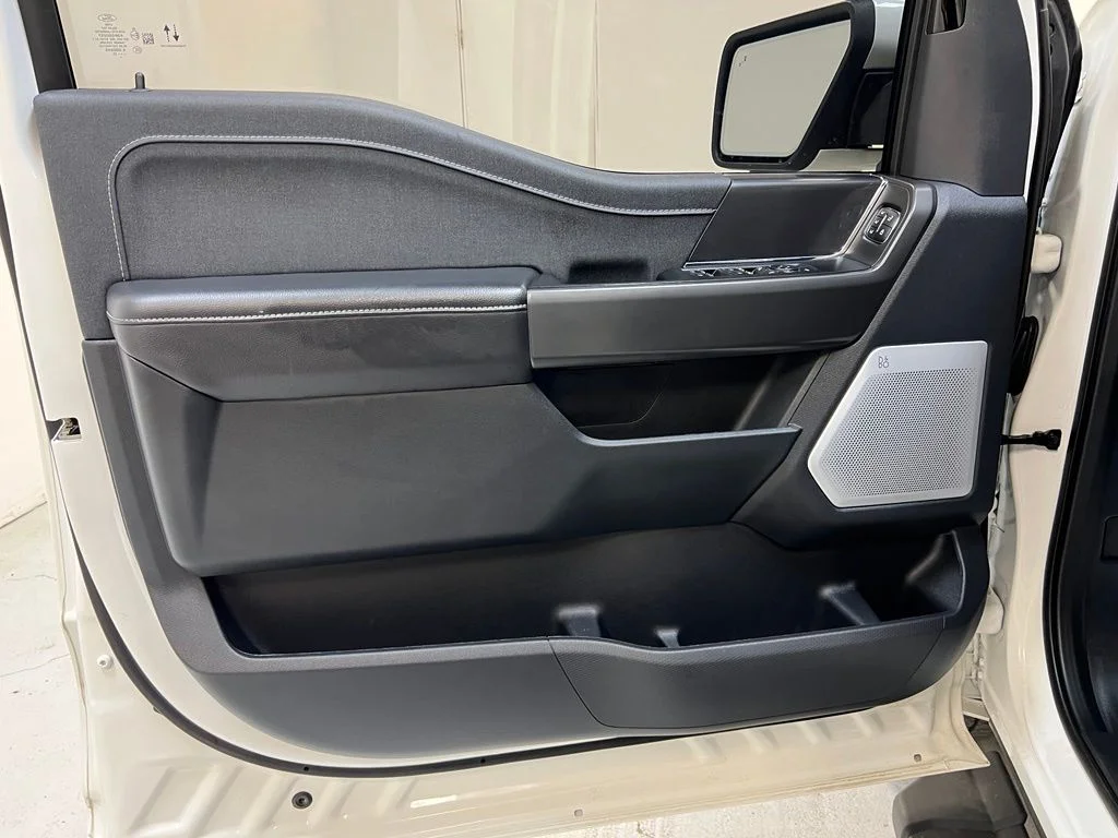 Used 2025 White Ford Lariat image 14